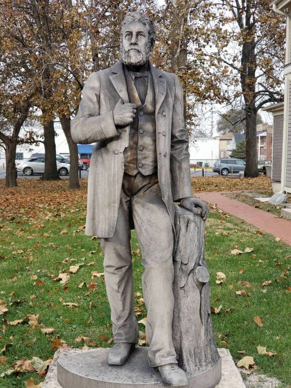 Charles Willard Statue.jpg