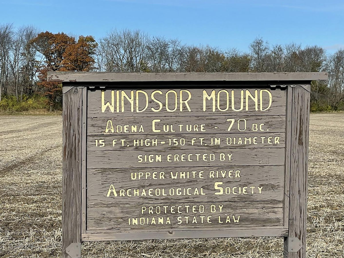 A photo of the Windsor Mound.